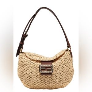 ❗️SOLD❗️Fendi Croissant Hobo Crochet Small Beige/brown